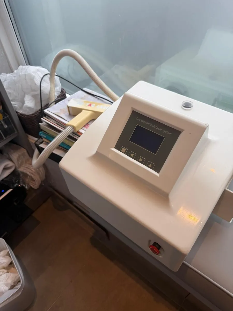 Salon equipment - Image 1