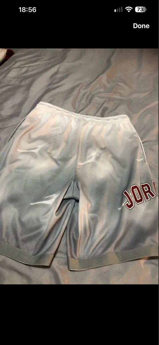 Boys Nike Jordan age 13/15 €10 - Image 3