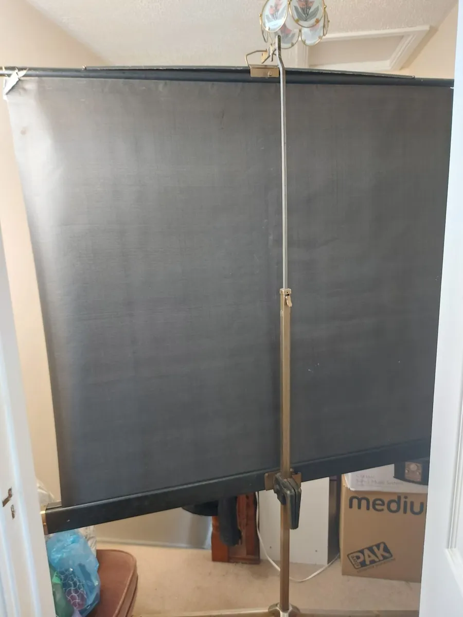 Vintage Projector screen, in very good working - Image 4
