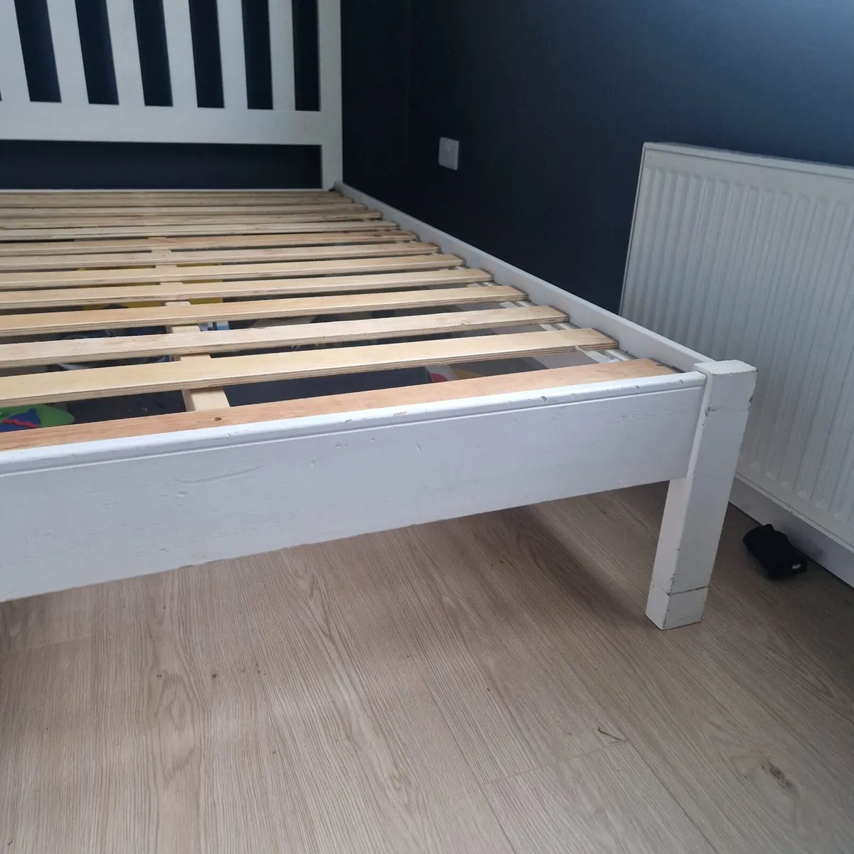 4ft bed frame (small double) - Image 4