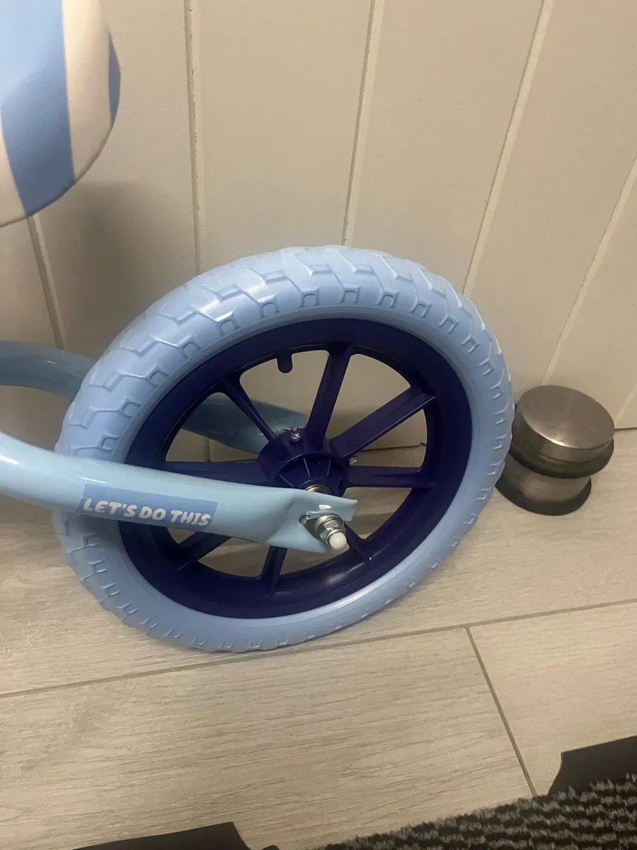 Kids Balance bike - Image 4