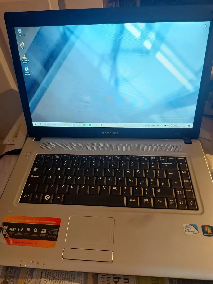 SAMSUNG R519 15.6" Laptop, Black, 3GB Ram, 500GB H - Image 1
