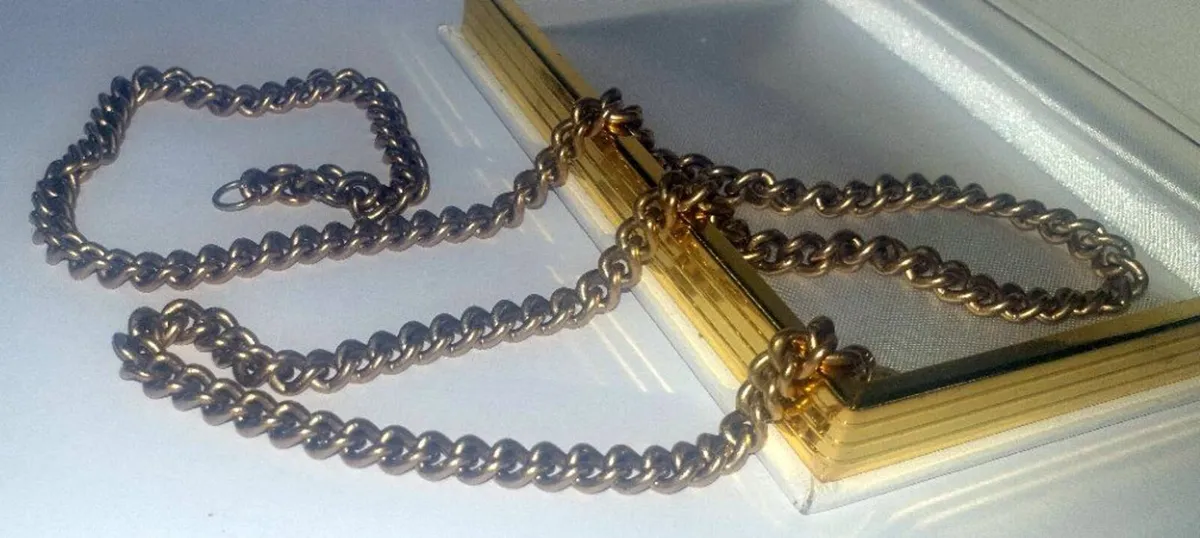 Pristine Vintage 9ct Solid Gold Heavy Chain - Image 4