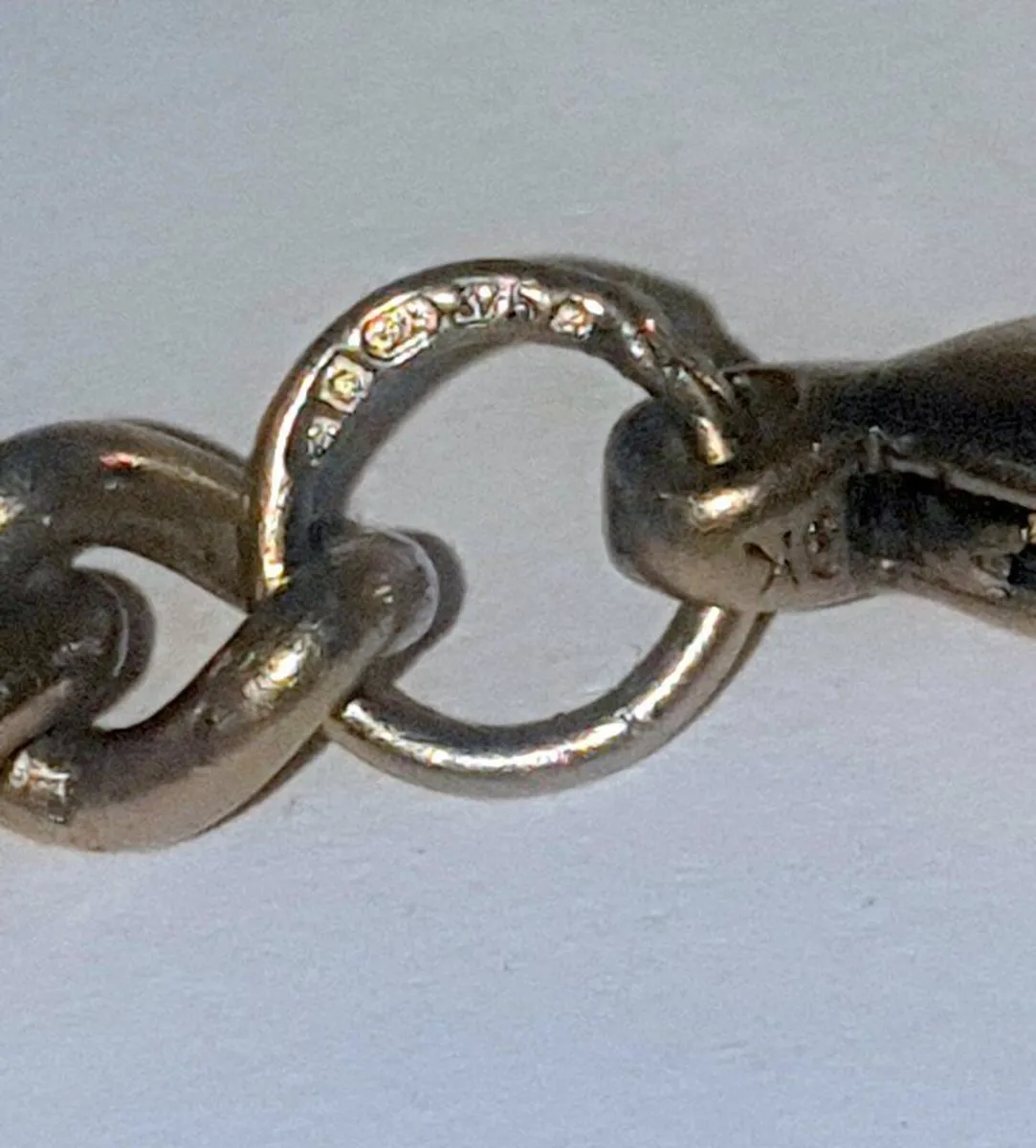 Pristine Vintage 9ct Solid Gold Heavy Chain - Image 2