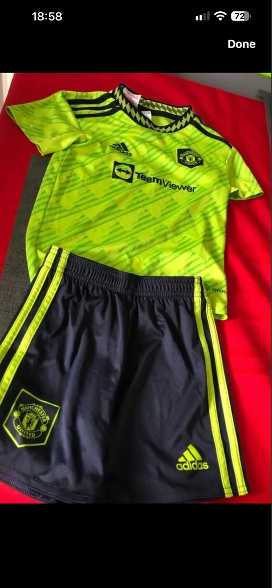 Boys / Girls Manchester United suit age 4/5 €10 - Image 1