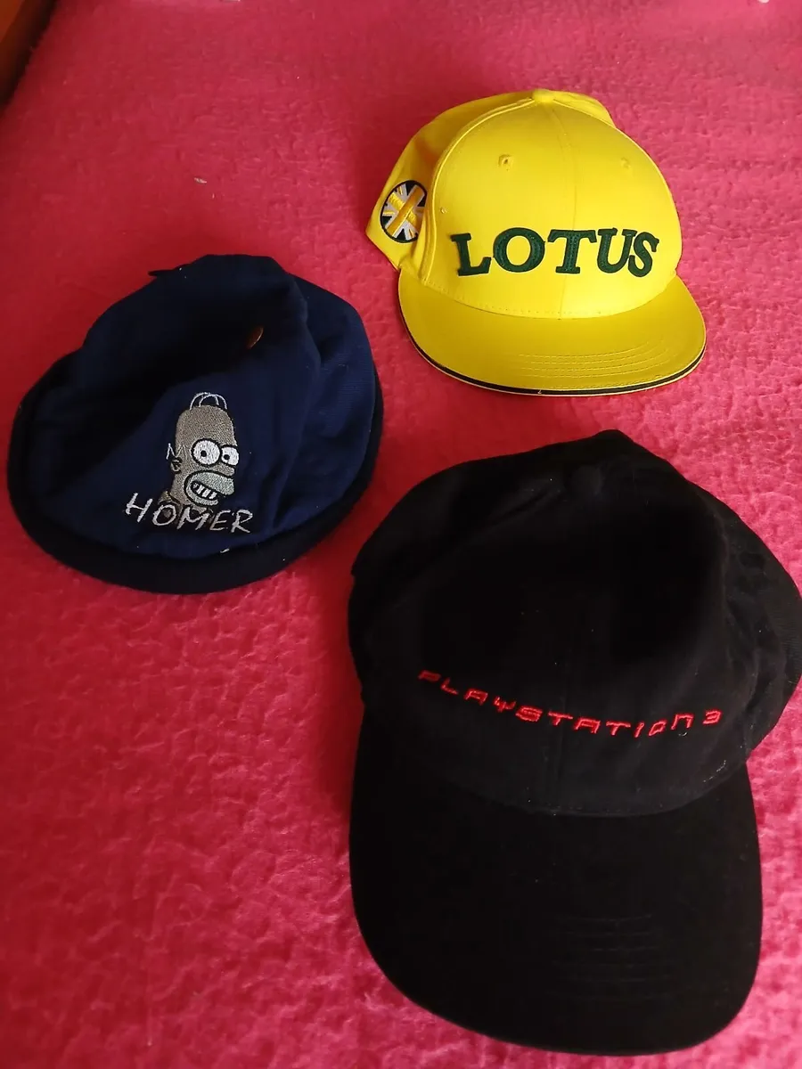COLLECTORS CAPS/HATS. - Image 4