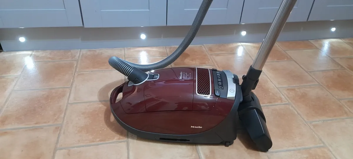 Miele vacuum/Hoover cleaner - Image 1