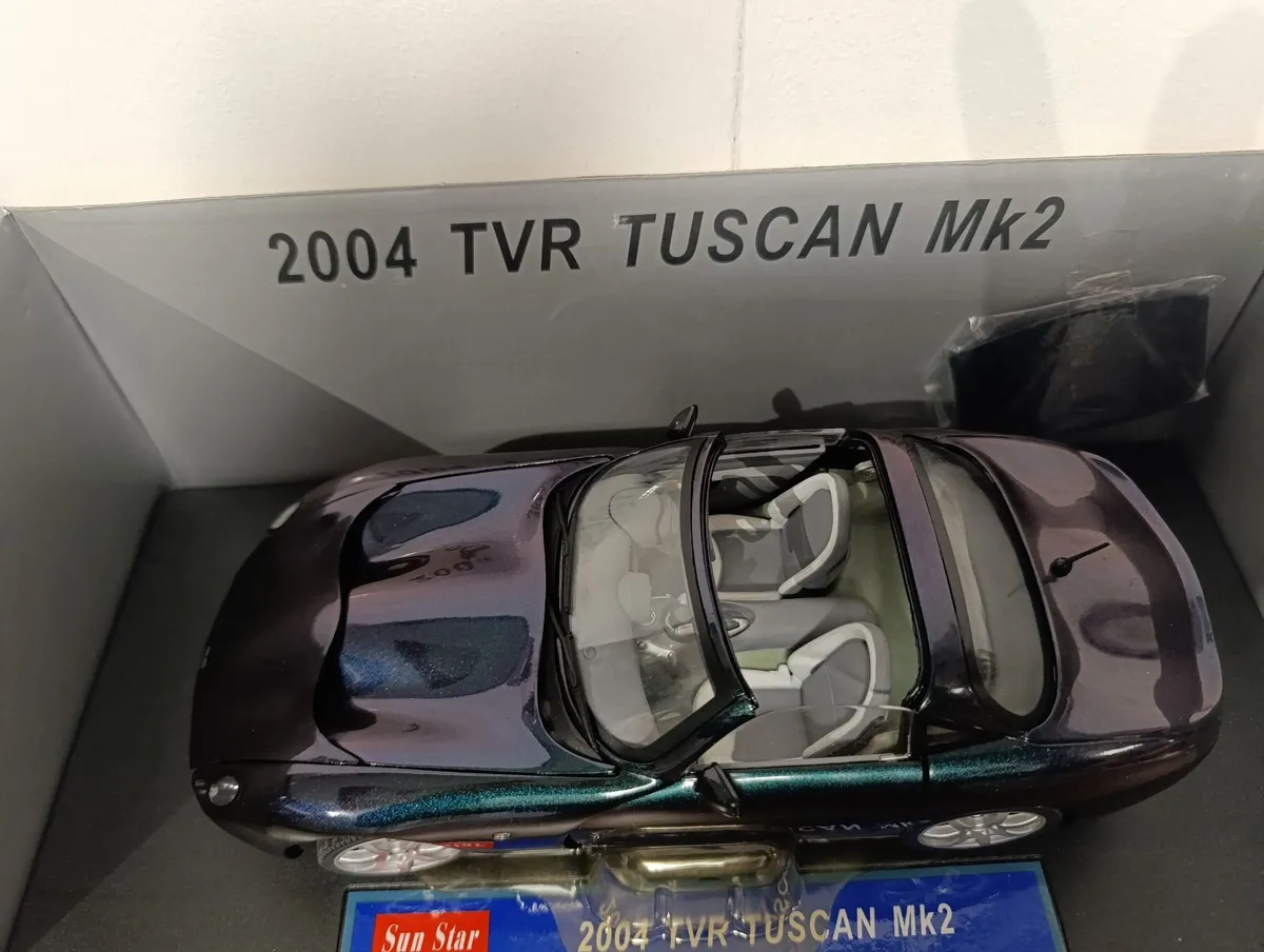 1:18 Die cast cars - Image 2