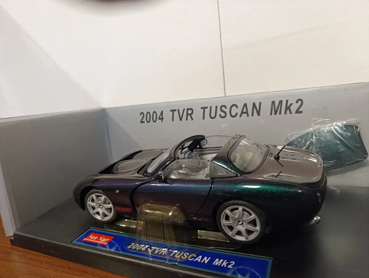 1:18 Die cast cars - Image 3