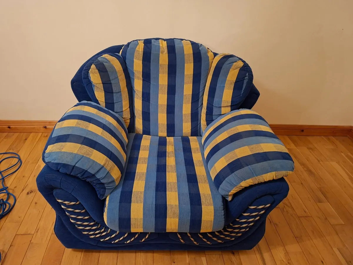 3 +1+1 seater couch and chairs - Image 1