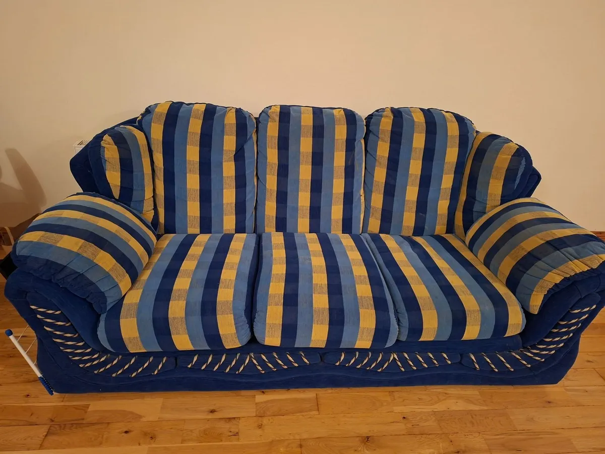 3 +1+1 seater couch and chairs - Image 2