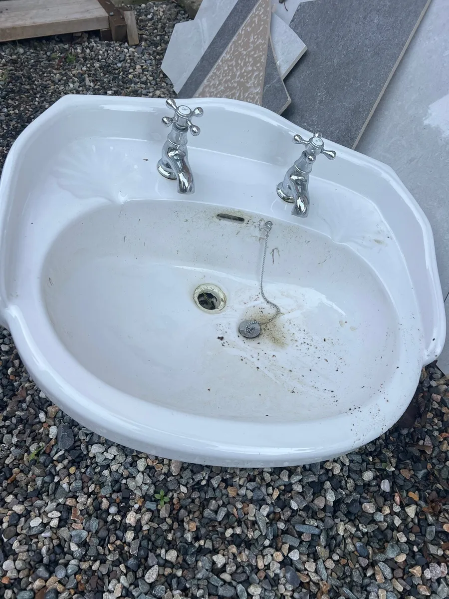 Wash basin