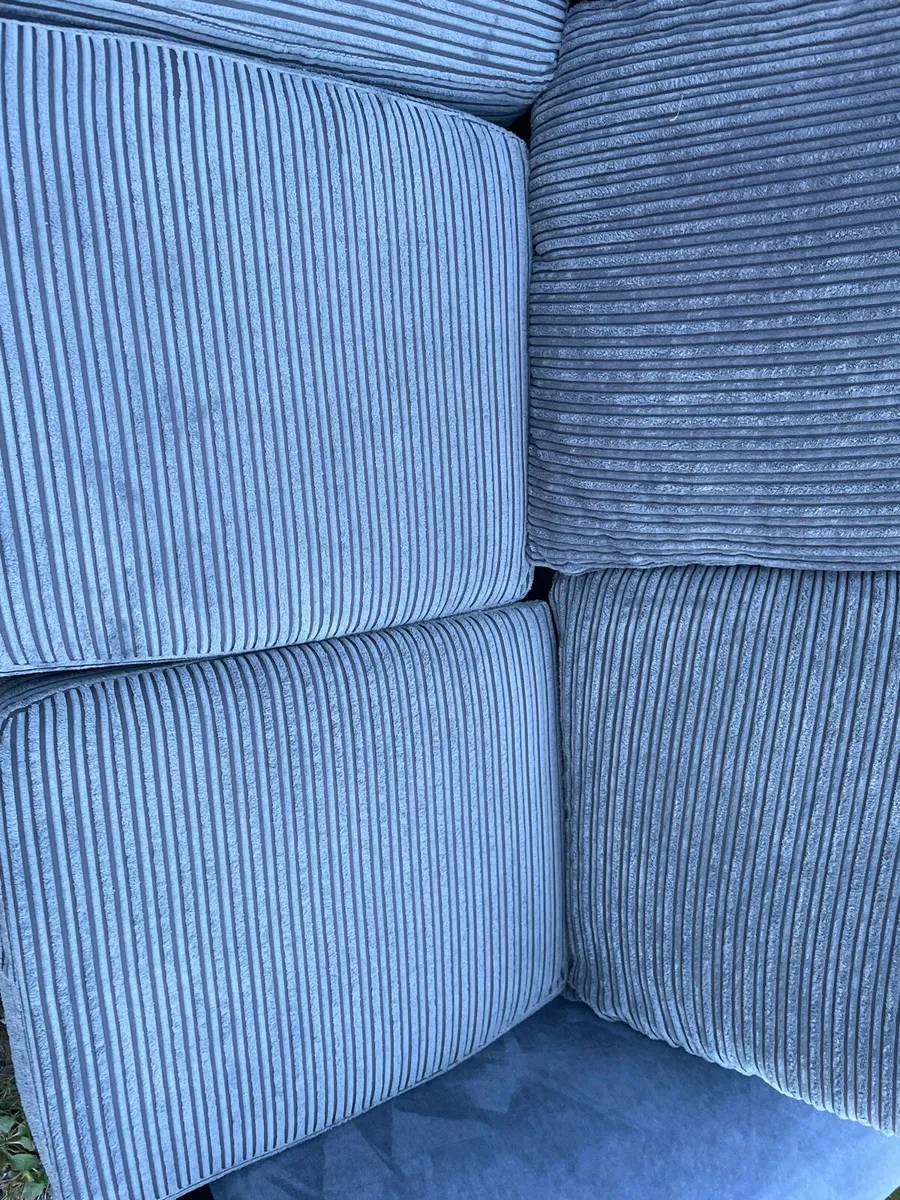 Grey l shaped corner sofa - Image 3