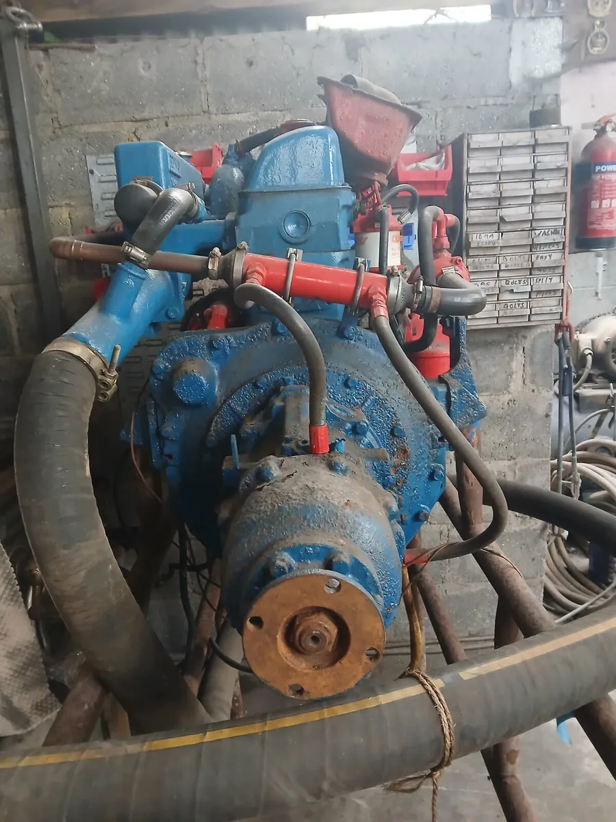 Ford boat engine - Image 2