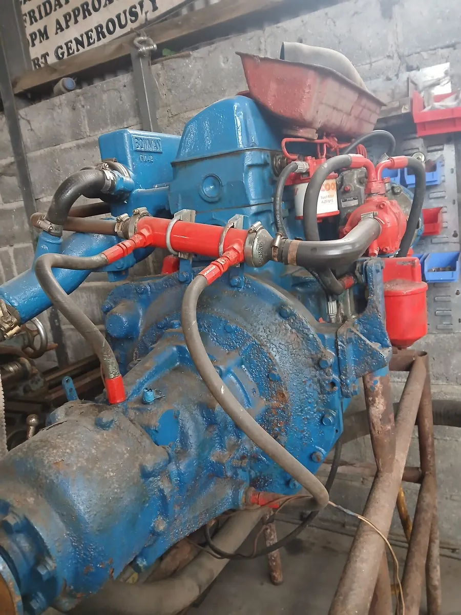 Ford boat engine - Image 1