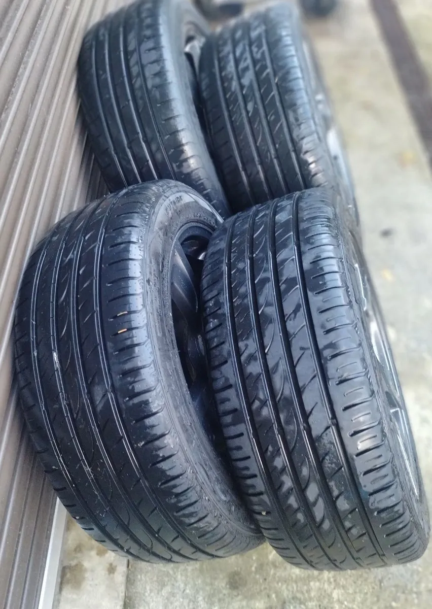 VW T6.1,T5 Genuine 18" Sportline Alloys - Image 4