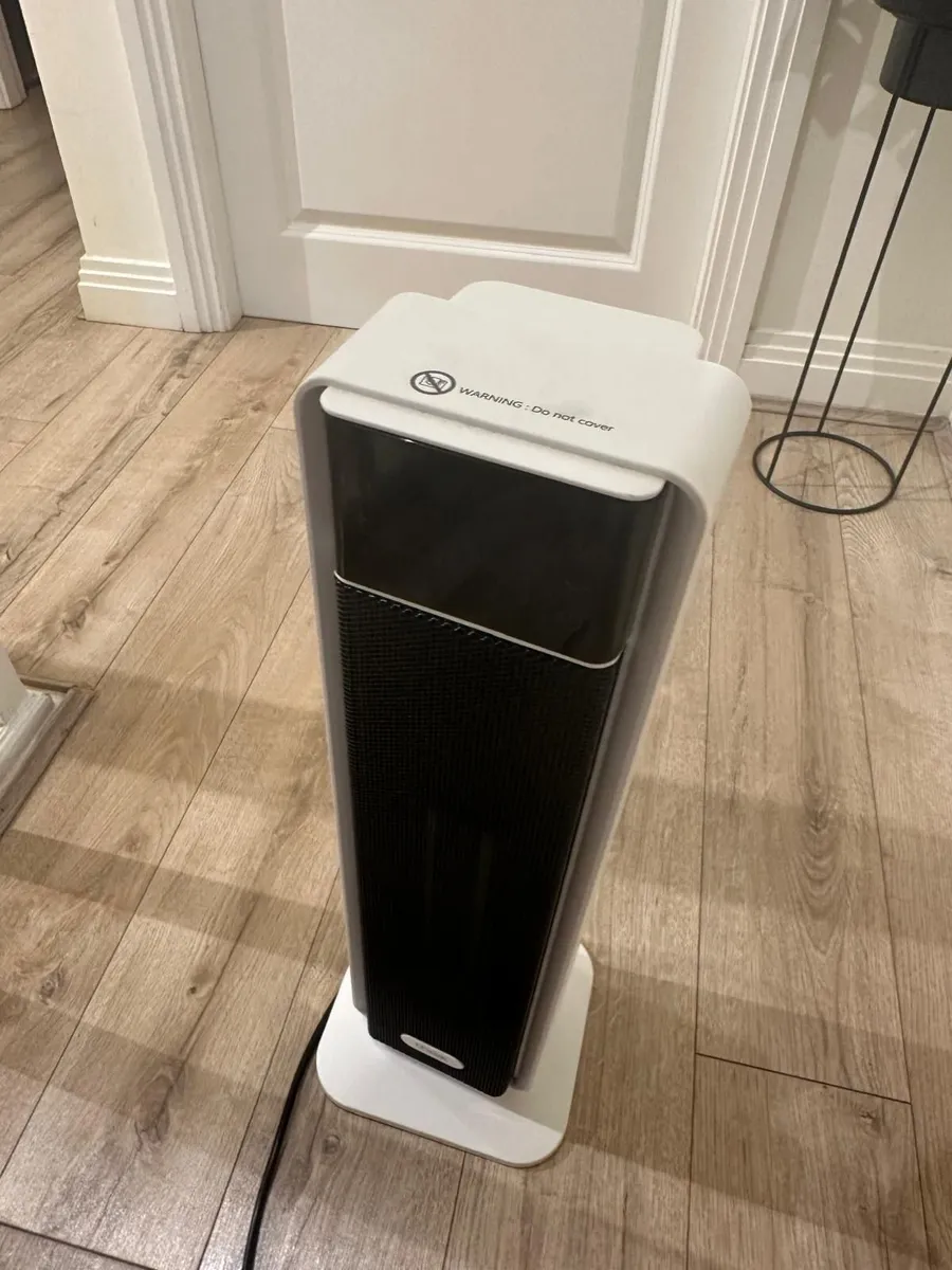 LOGIK L20THW24 Ceramic Fan Heater - White - Image 3