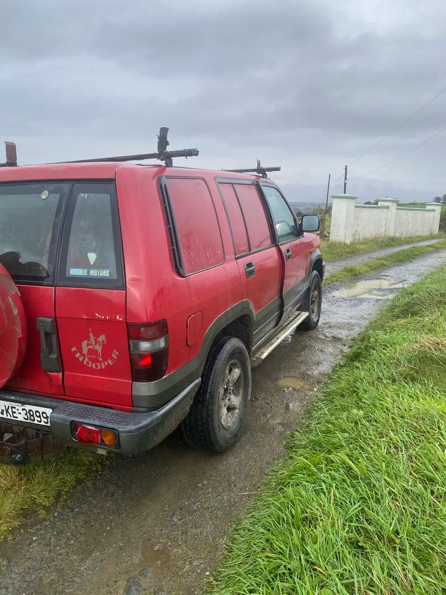 3.1 Isuzu trooper - Image 3