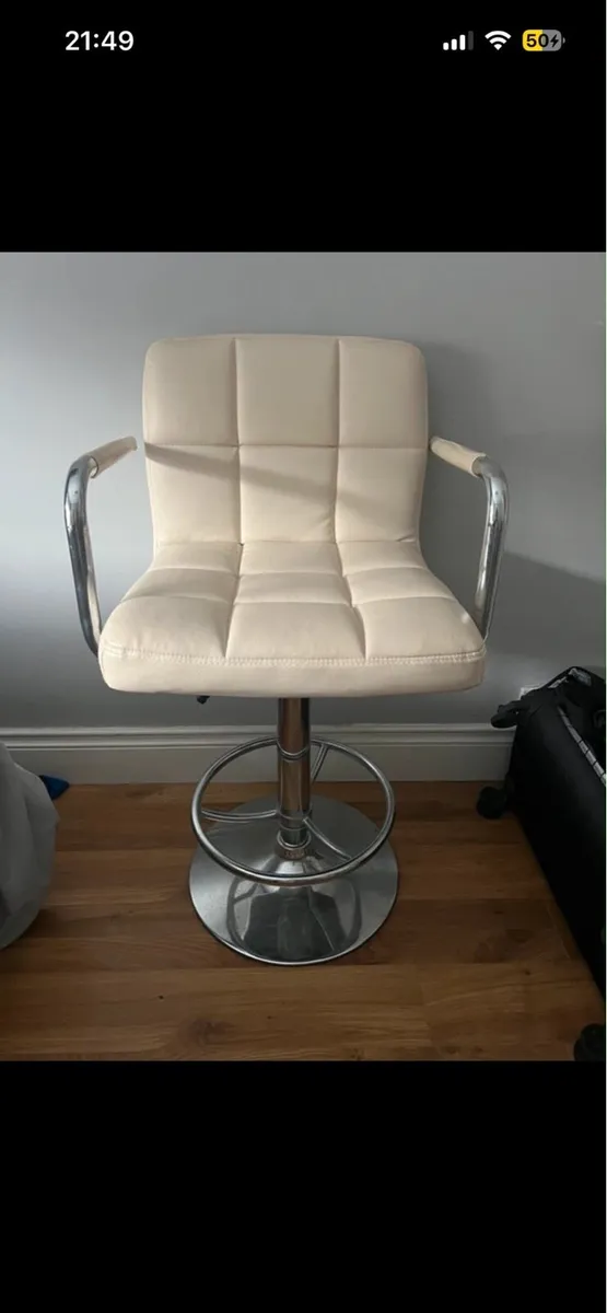 Swivel chair - cream - Image 1
