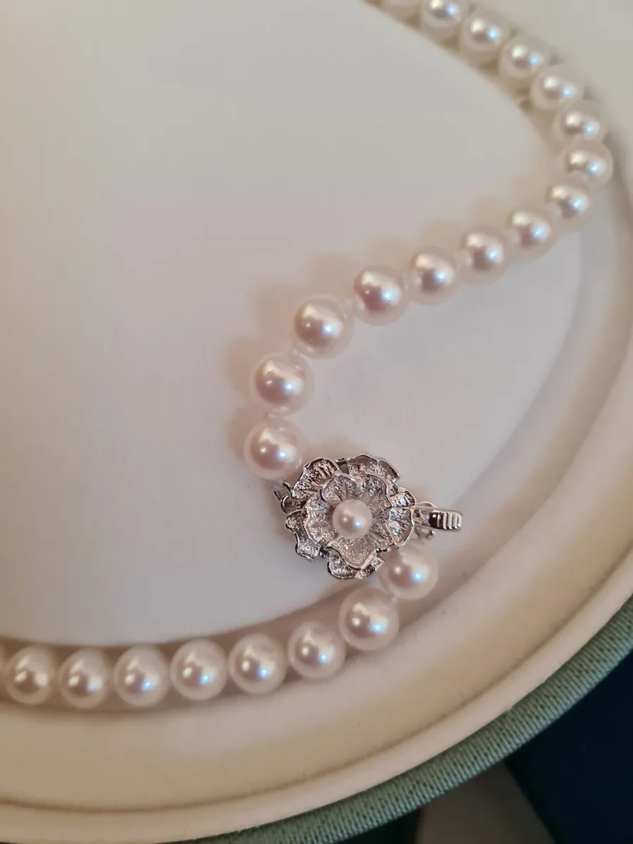 Xmas Gift Japanese Akoya Pearl Necklace (Branded) - Image 3
