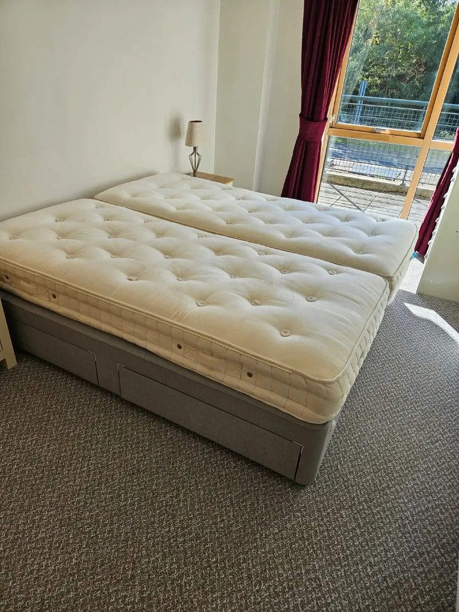 2 single beds - Image 1