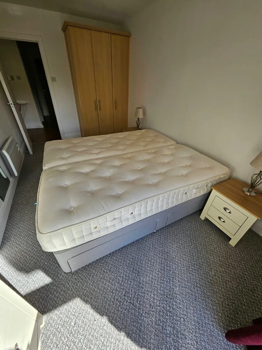 2 single beds - Image 3