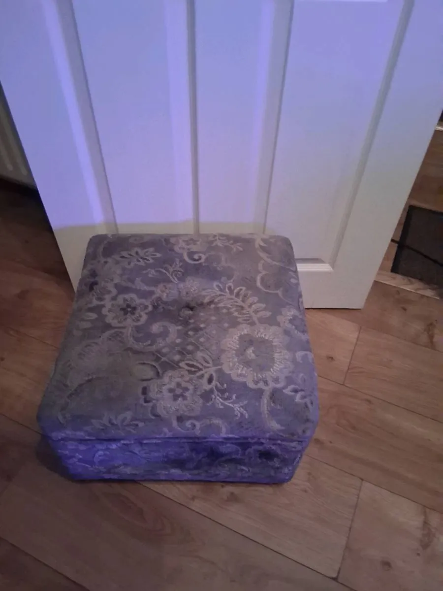 Foot stool - Image 1