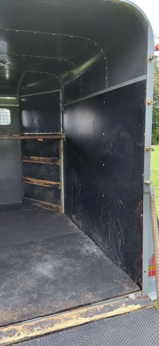 Horse box - Image 4