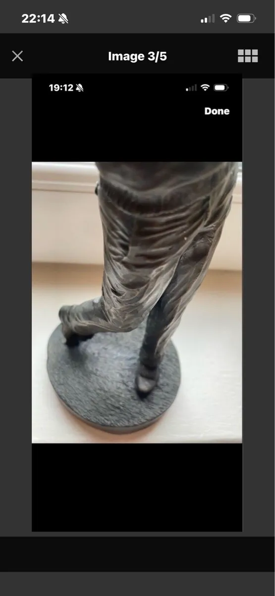 Genesis Bronze -Golfer Swing - Image 3