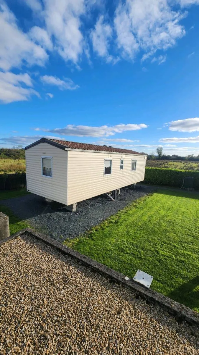 Mobile home - Image 1