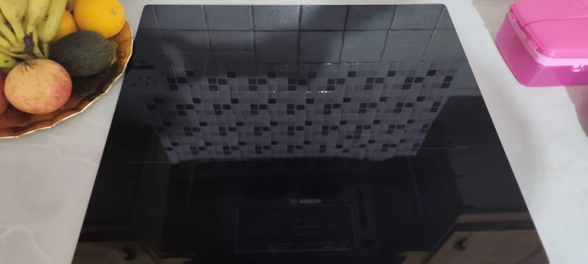 Bosch black ceramic Hob - Image 4