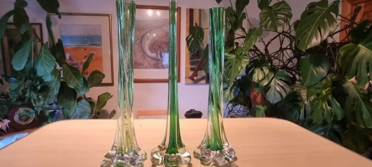 Three vintage elephant foot vases - Image 1