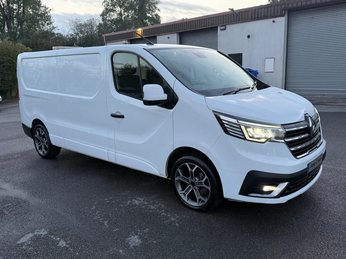 Renault Trafic 2023 - Image 2