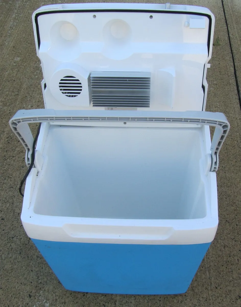 Portable cooler/warmer - Image 2