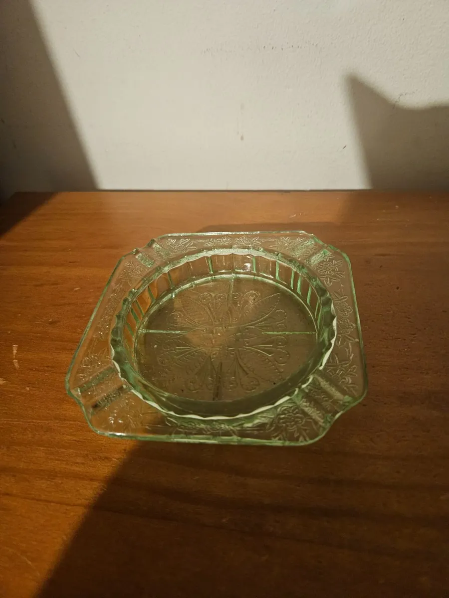 Vintage Retro Green Ashtray - Image 1