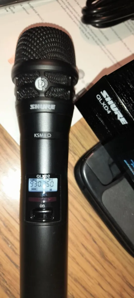 Shure wireless microphone - Image 4