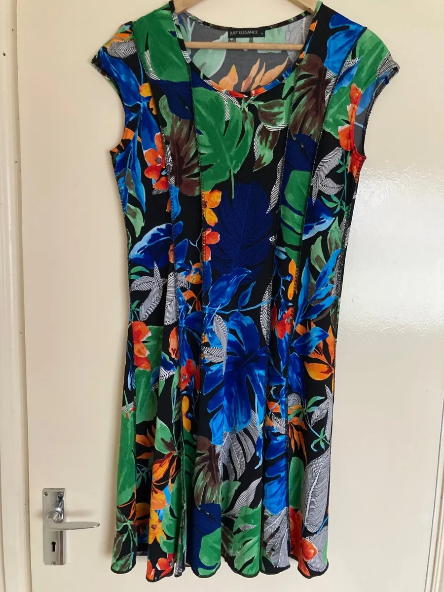 Ladies knee length dresses - Image 3
