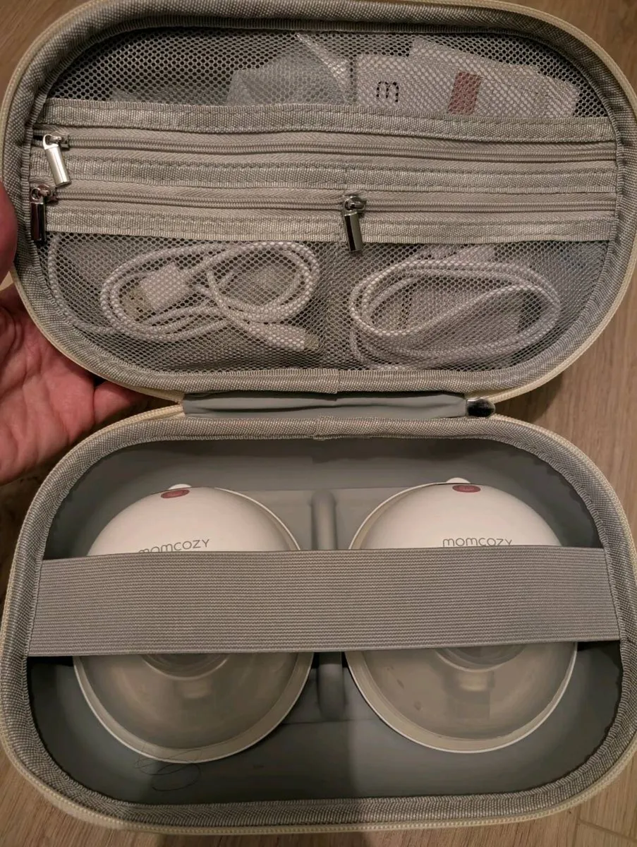 Momcozy M5 wearable pump - Image 1