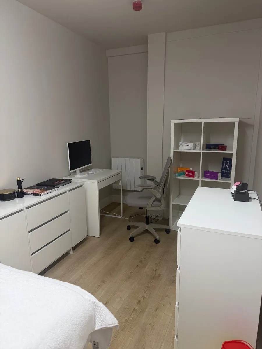 Beauty Room to rent - Image 2