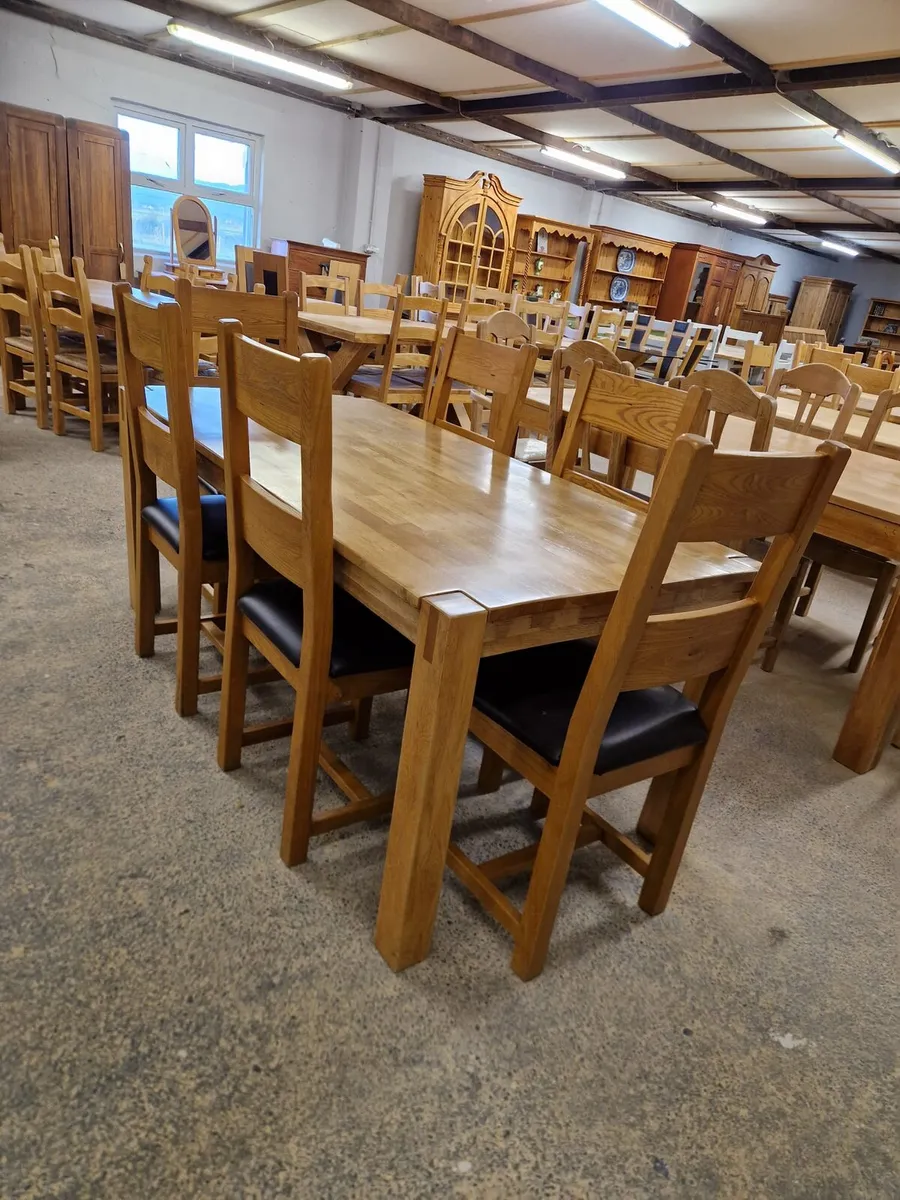 Solid oak table, 6 oak ladder back chairs - Image 2