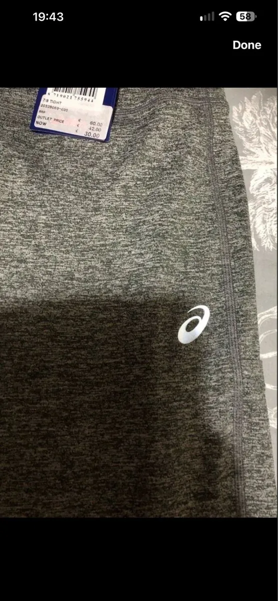 Ladies BNWT Ascis leggings size S €15 - Image 3