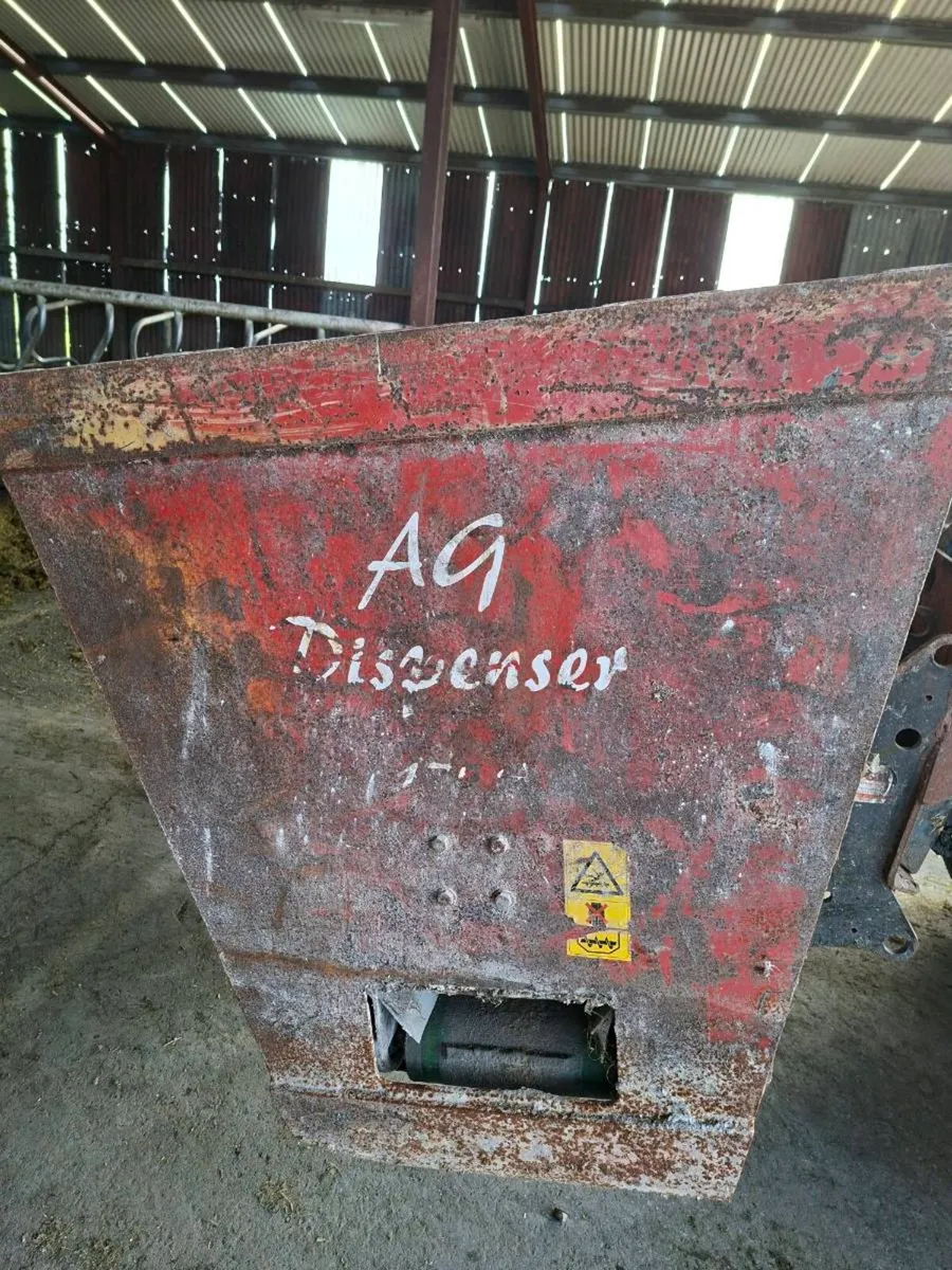 Wheels and tyres 9.5 R17.5 / Ag dispenser/ Cummins - Image 4