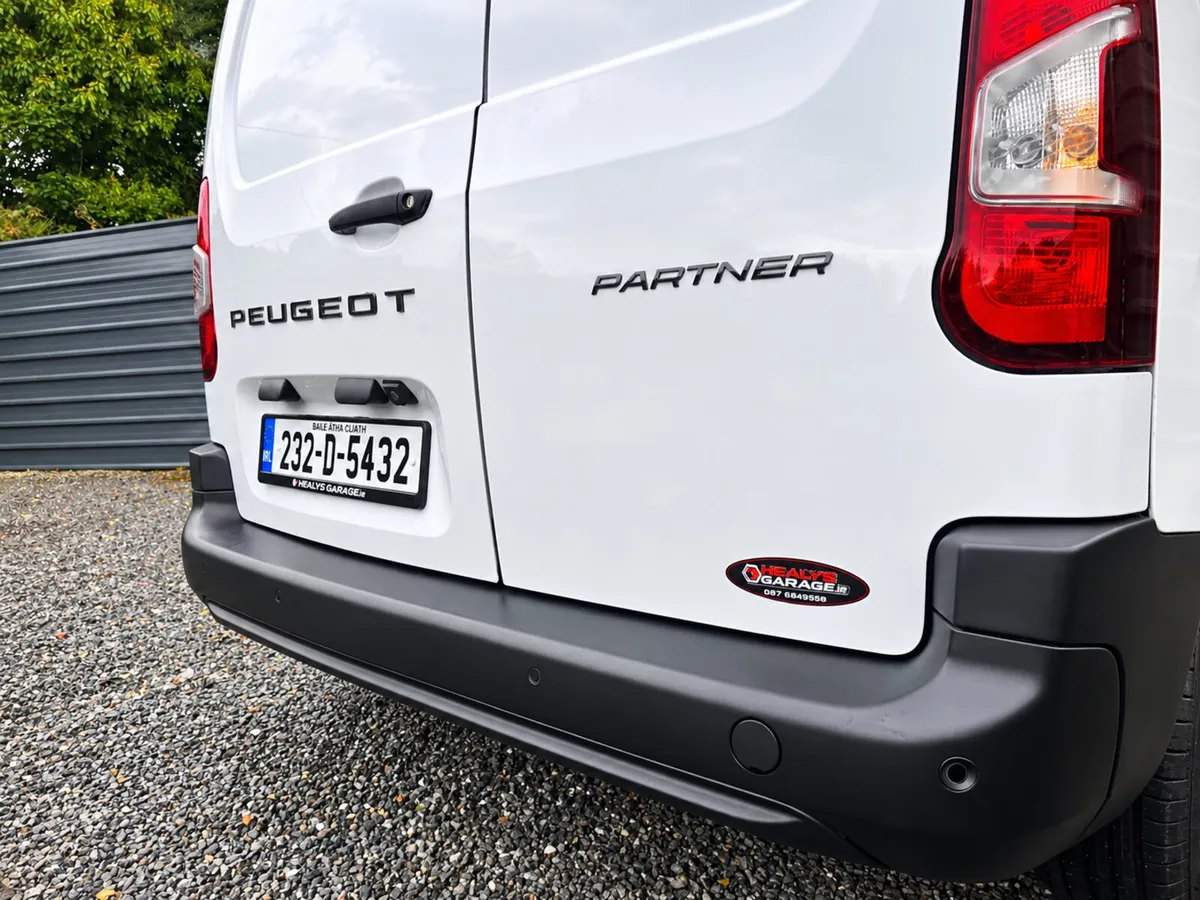 2023 Peugeot Partner Professional Plus - Image 4