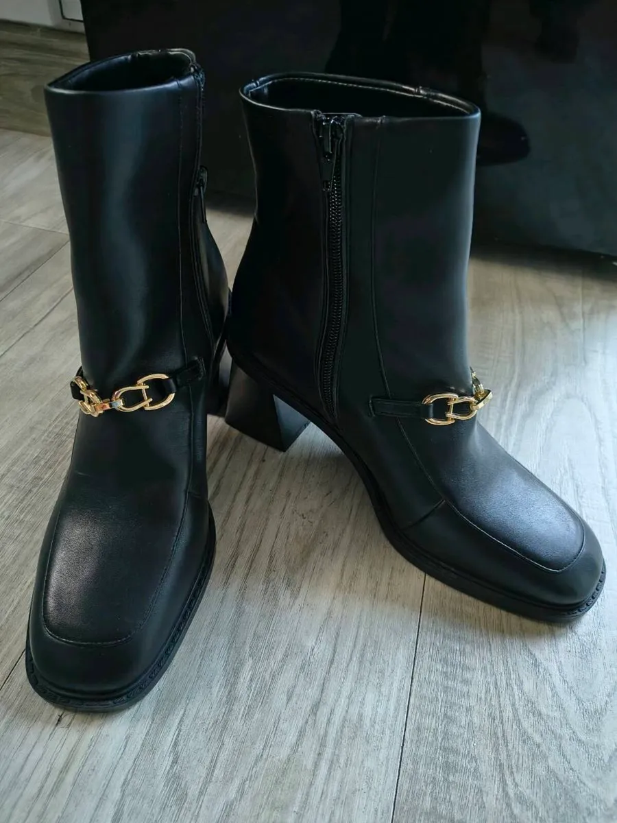 Rita Ora black boots - Image 1