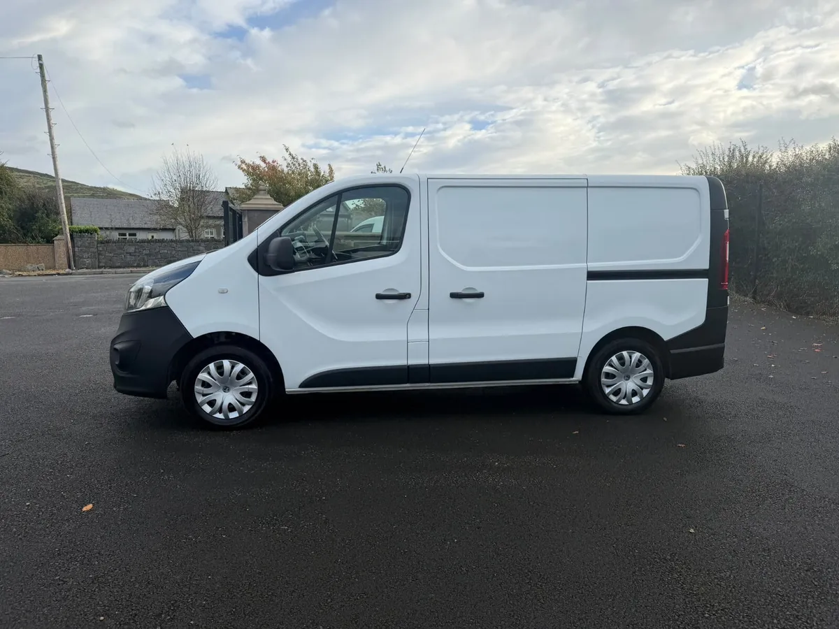 Vauxhall Vivaro 1.6 Cdti . N.I. Registered. - Image 4