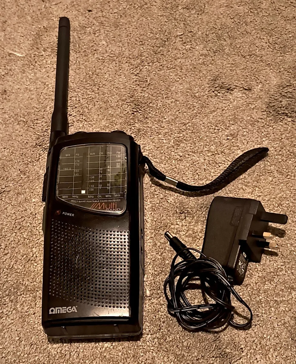 VINTAGE RADIO MULTI-BAND FM  Omega - Image 1