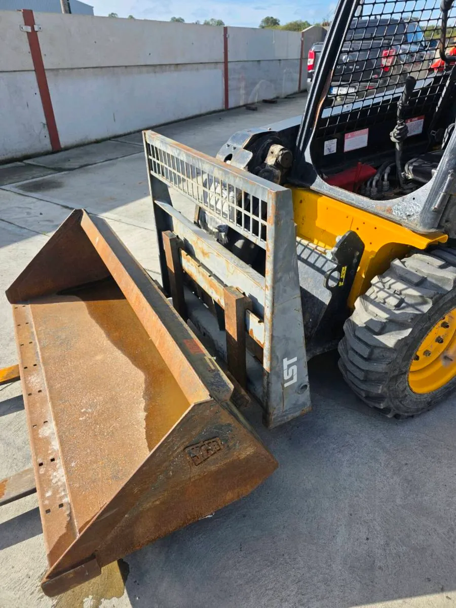 JCB 160 Robot  970 hours - Image 3