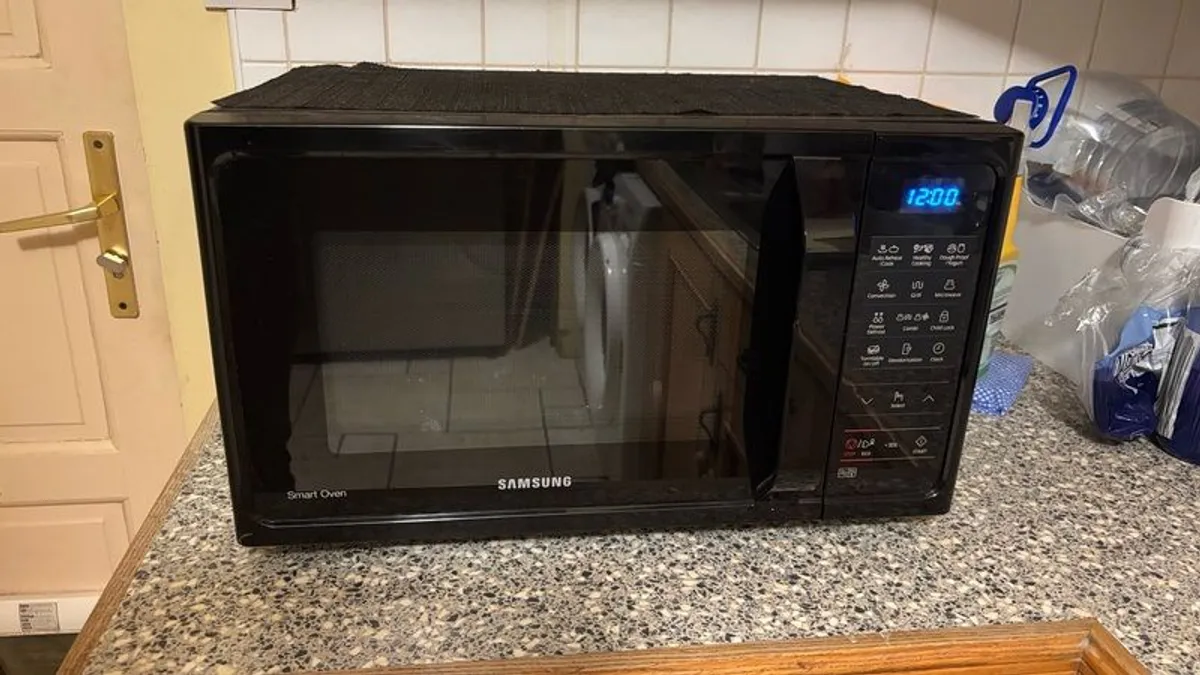 Samsung smart oven microwave - Image 1