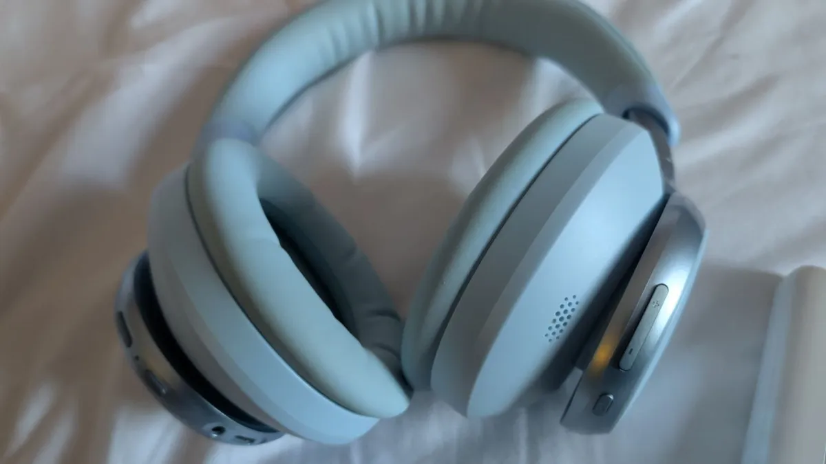 Earphones - Image 3