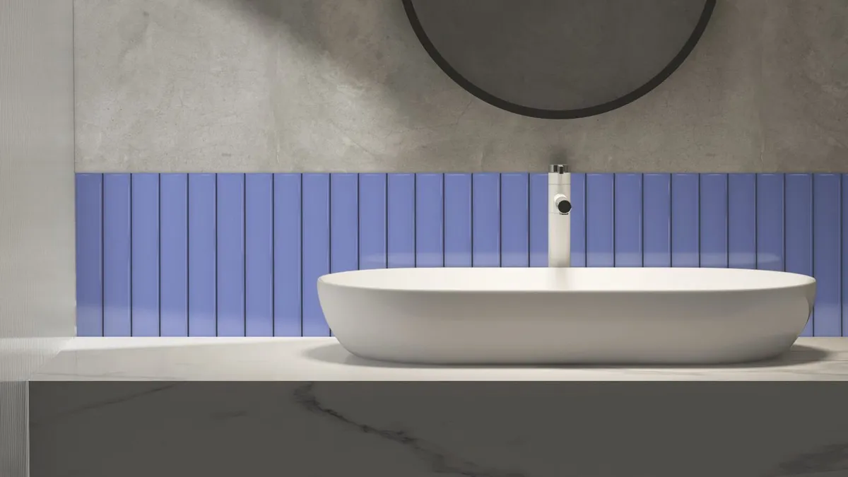 Light-blue gloss ceramic kitchen/bathroom tiles - Image 1